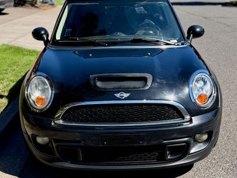 Used 2013 MINI Cooper S FWD image 2