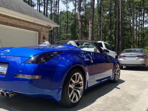 Used 2005 Nissan 350Z Touring RWD image 14