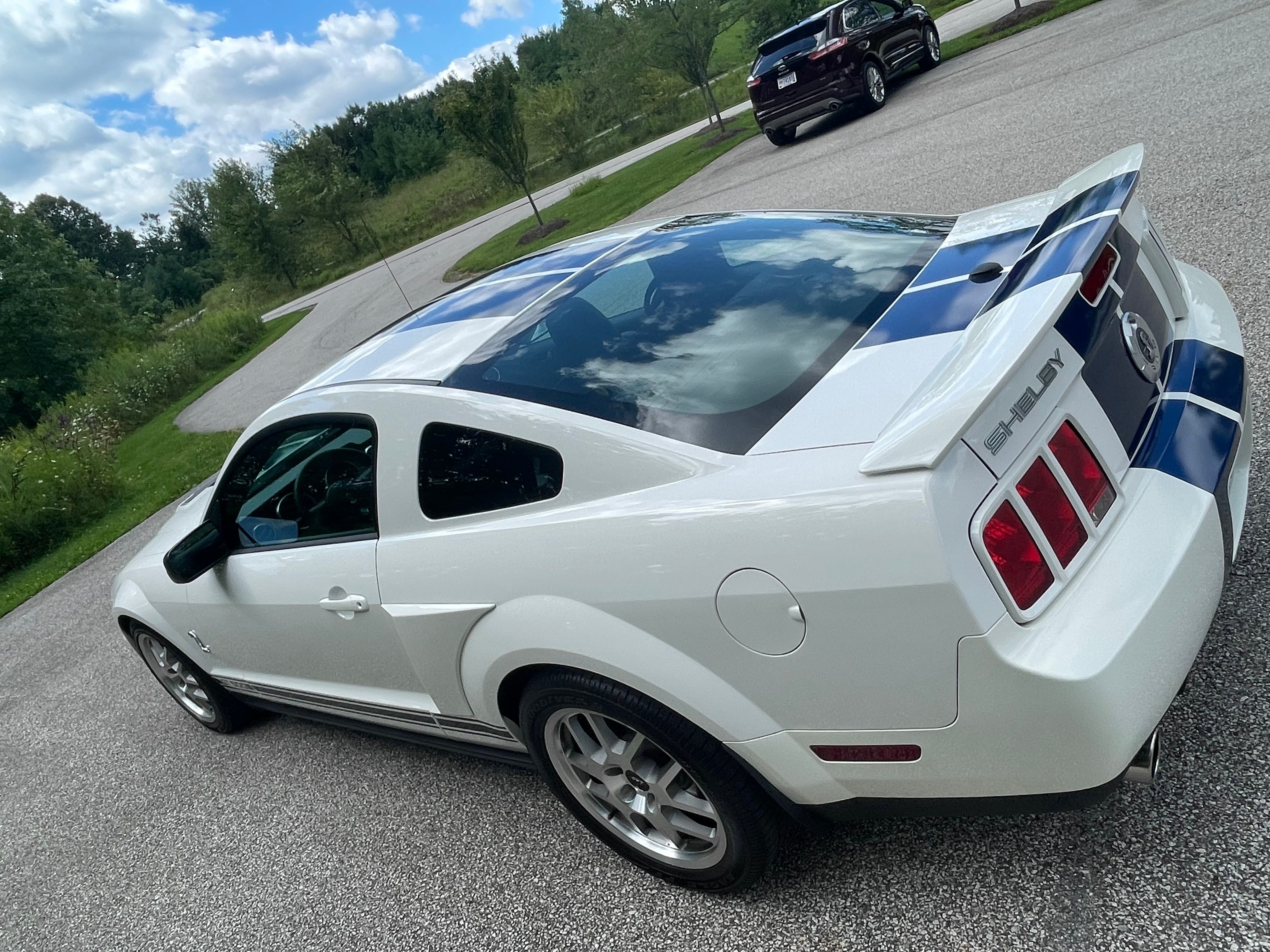 Used 2008 Ford Mustang Shelby GT500 RWD image 13