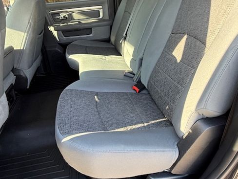 Used 2016 RAM 3500 SLT w/ Luxury Group image 12