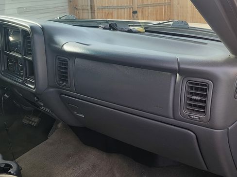 Used 2005 Chevrolet Silverado 3500 LS w/ Heavy-Duty Power Package image 8