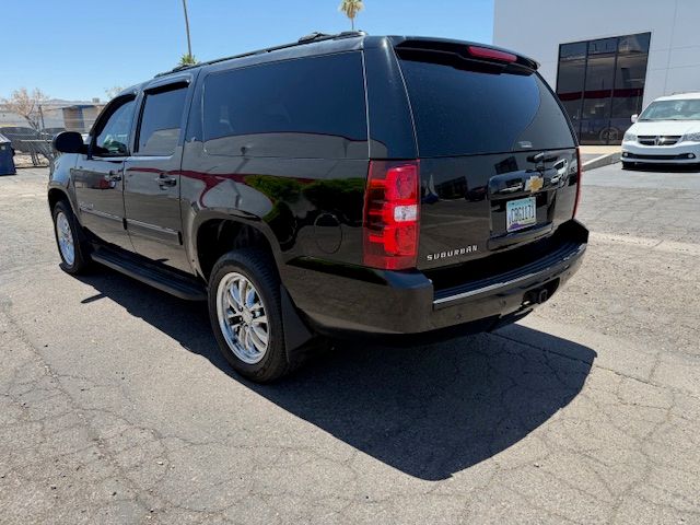 Used 2013 Chevrolet Suburban LT AWD/4WD image 8