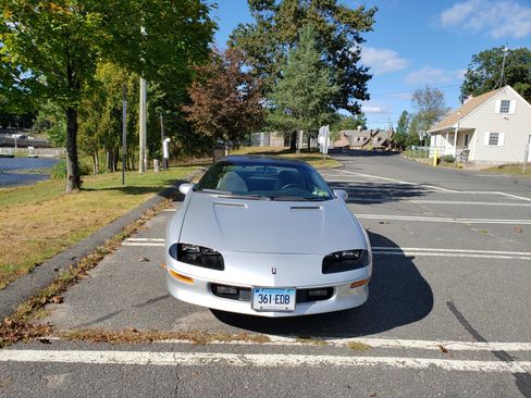 Used 1997 Chevrolet Camaro Z28 w/ Preferred Equipment Group 2 RWD image 14