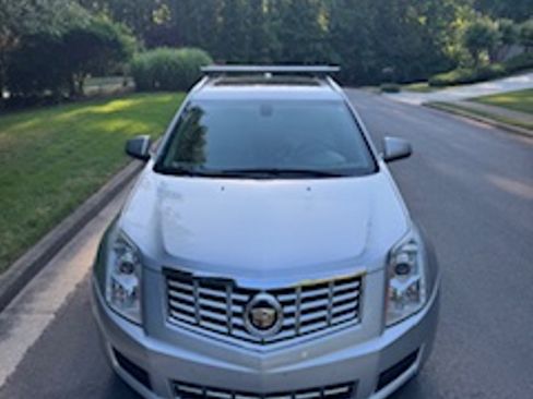 Used 2015 Cadillac SRX Luxury FWD image 4