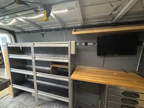 Used 2017 Mercedes-Benz Sprinter 2500 image 9