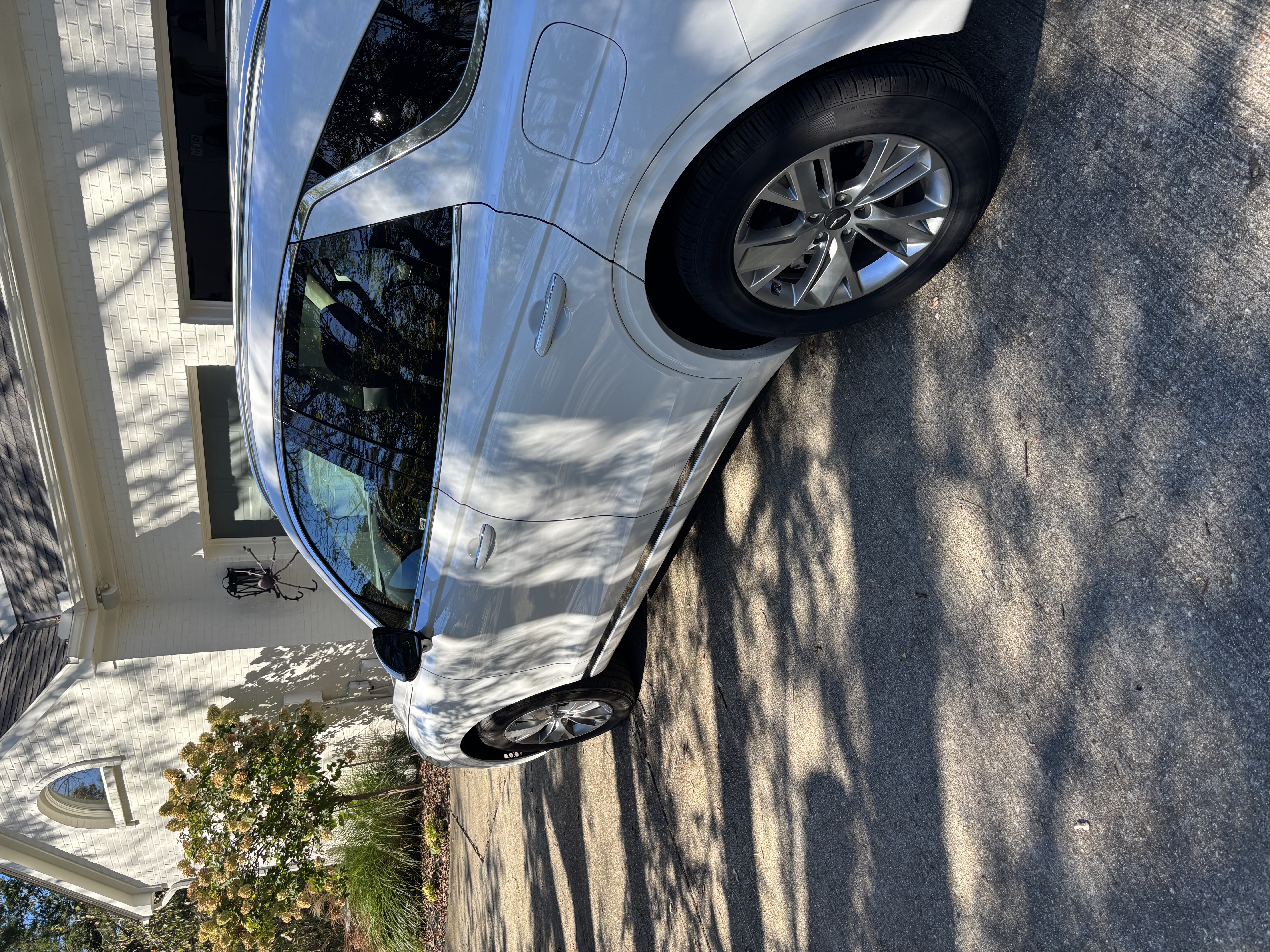 Used 2023 Genesis GV70 2.5T AWD/4WD image 6