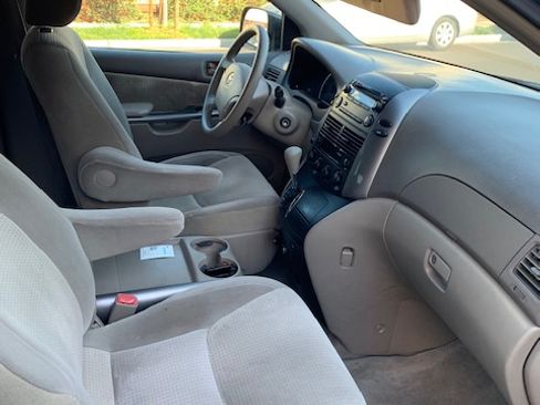 Used 2008 Toyota Sienna LE image 12