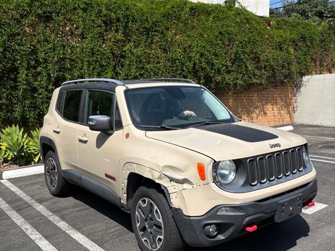 Used 2015 Jeep Renegade Trailhawk w/ Premium Leather Group AWD/4WD image 14