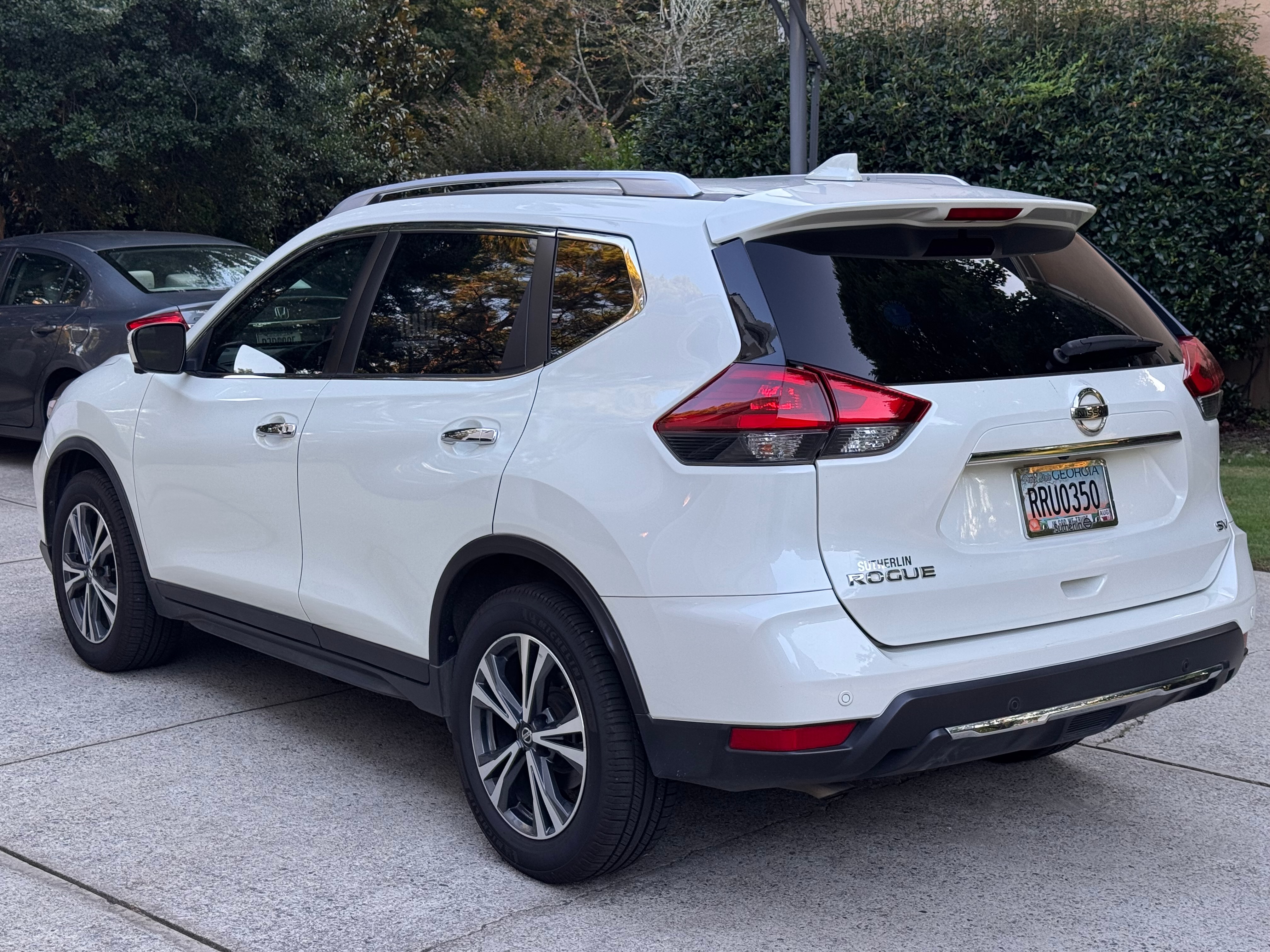 Used 2019 Nissan Rogue SV w/ Premium Package FWD image 5