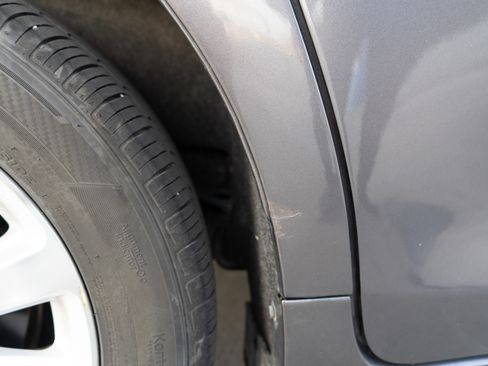 Used 2014 Toyota Sienna Limited image 16