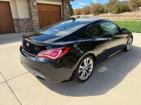 Used 2013 Hyundai Genesis 3.8 image 6