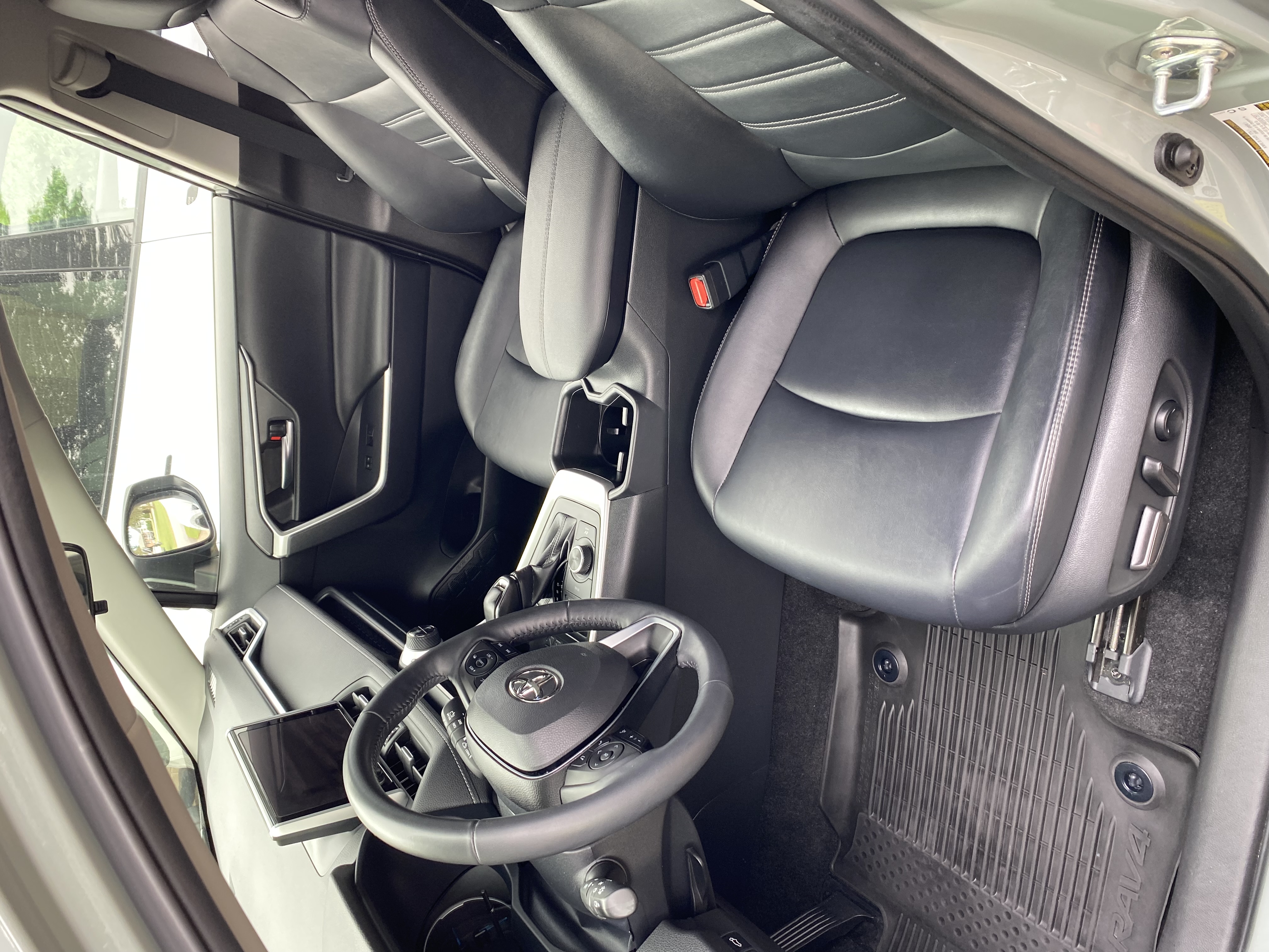 Used 2023 Toyota RAV4 XLE Premium AWD/4WD image 14