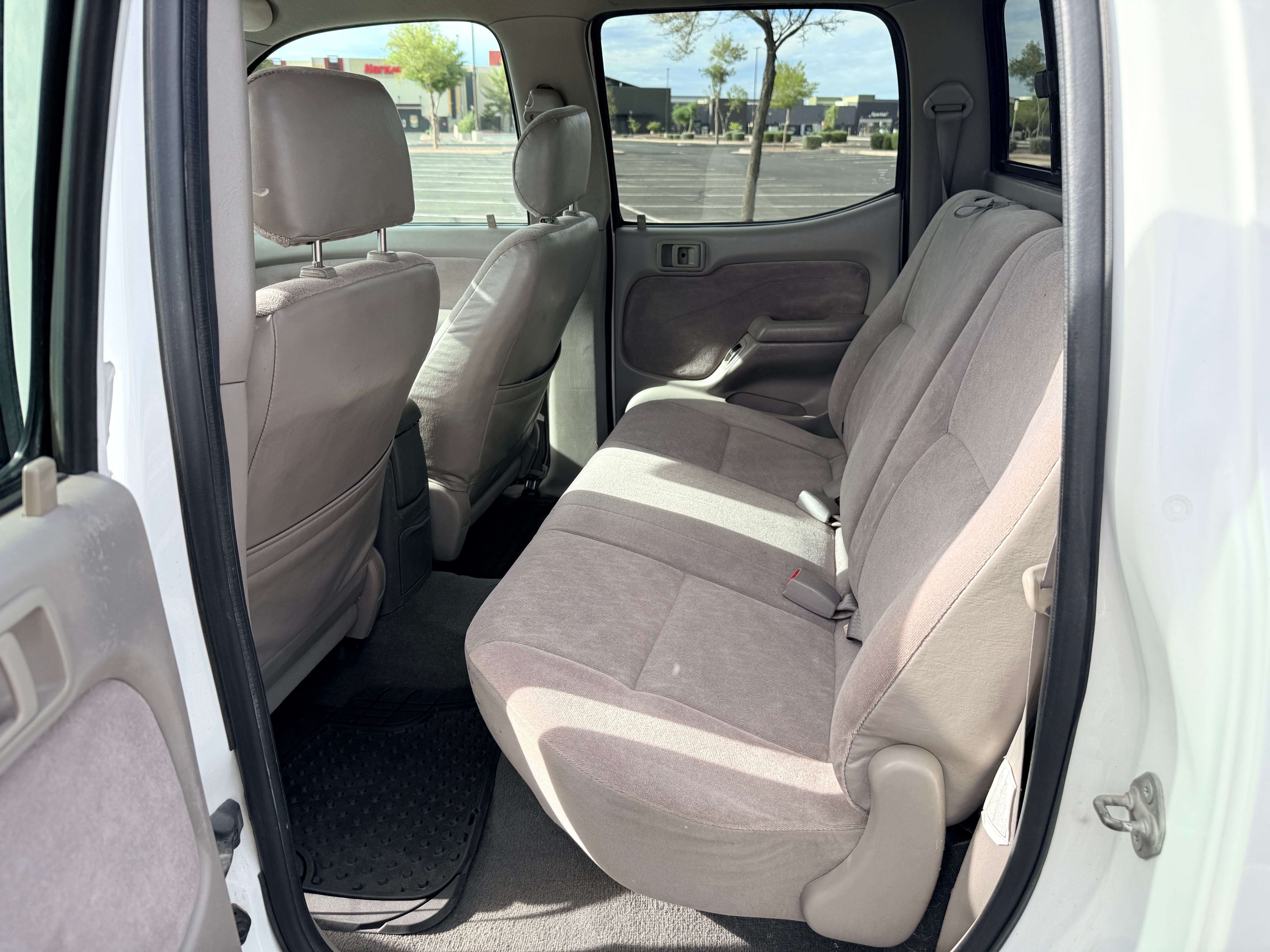 Used 2004 Toyota Tacoma PreRunner RWD image 10
