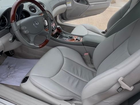 Used 2004 Mercedes-Benz SL 500 image 11