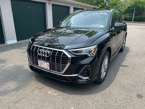 Used 2021 Audi Q3 2.0T Premium Plus w/ Premium Plus Package AWD/4WD image 1