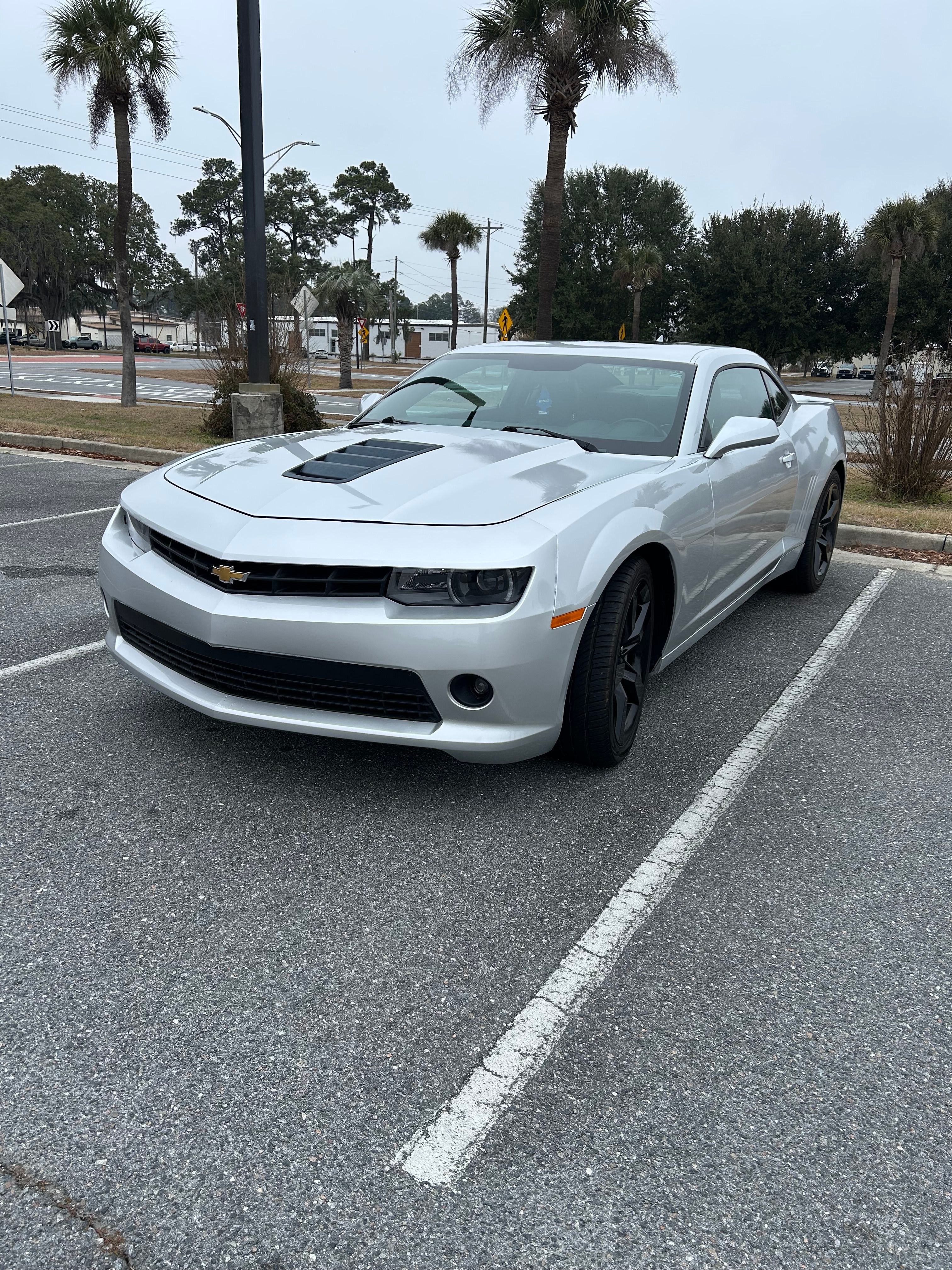 Used 2014 Chevrolet Camaro SS w/ RS Package RWD image 2