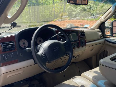 Used 2007 Ford F250 Lariat AWD/4WD image 8