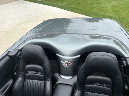 Used 2003 Chevrolet Corvette Convertible w/ Preferred Equipment Group1 RWD image 4