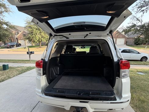 Used 2011 Toyota 4Runner Limited RWD image 8