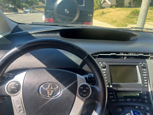 Used 2010 Toyota Prius Five image 15