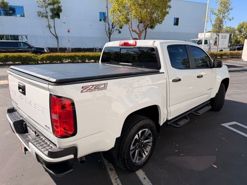 Used 2022 Chevrolet Colorado Z71 AWD/4WD image 5