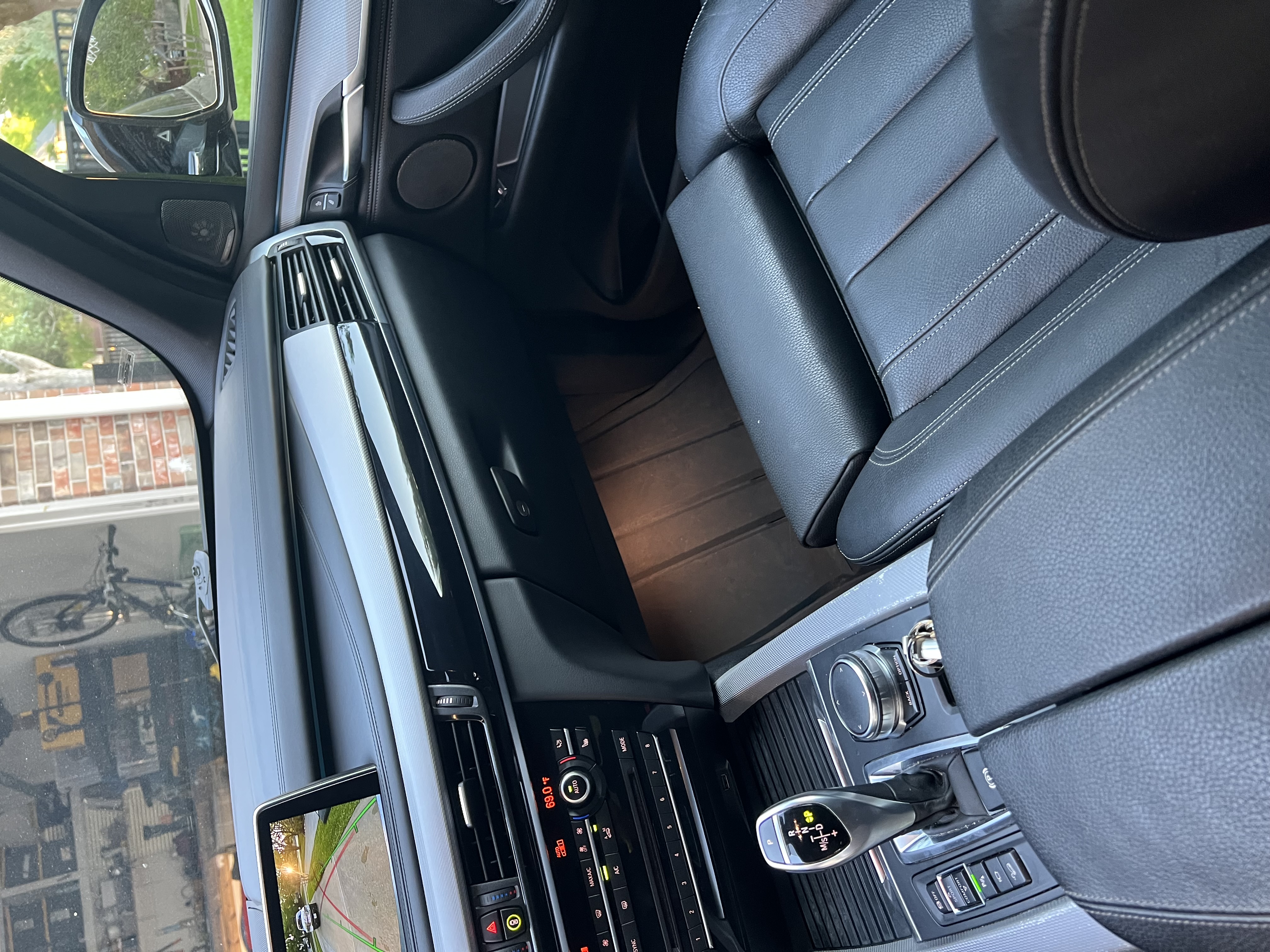 Used 2018 BMW X5 xDrive50i w/ M Sport Package AWD/4WD image 14