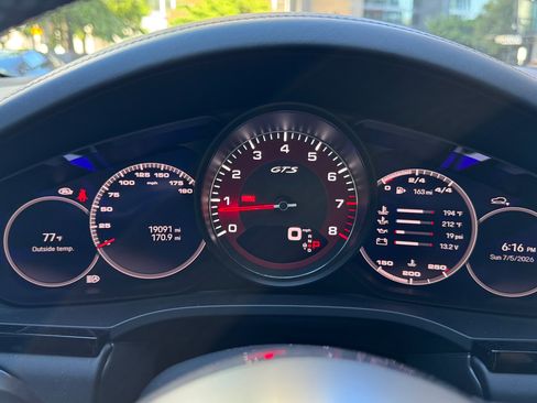 Used 2022 Porsche Cayenne GTS AWD/4WD image 12