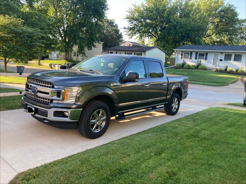 Used 2018 Ford F150 XLT w/ Equipment Group 302A Luxury AWD/4WD image 1