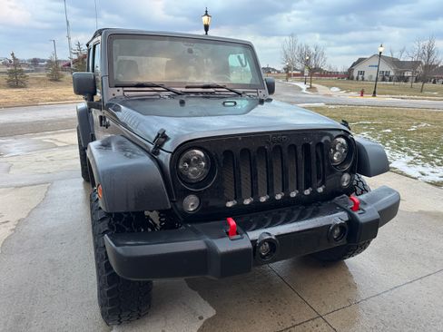 Used 2014 Jeep Wrangler Unlimited Sport w/ Power Convenience Group image 4