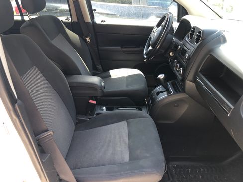 Used 2012 Jeep Compass Latitude w/ Premium Sound Group image 4