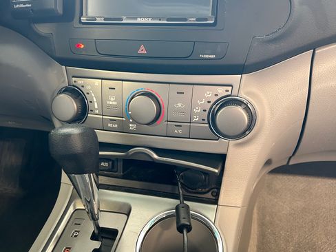 Used 2009 Toyota Highlander 4WD image 8