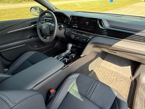 Used 2025 Toyota Camry XSE w/ Premium Plus Package FWD image 12