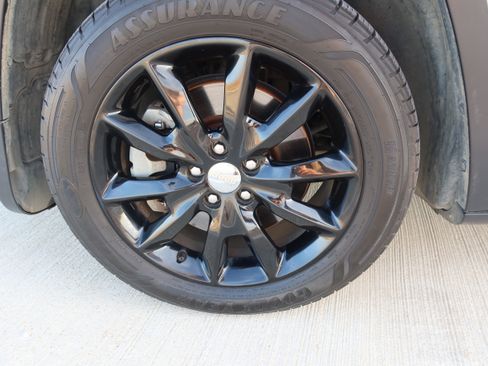 Used 2014 Jeep Cherokee Latitude image 20