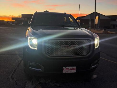 Used 2017 GMC Yukon XL Denali w/ Open Road Package AWD/4WD image 2