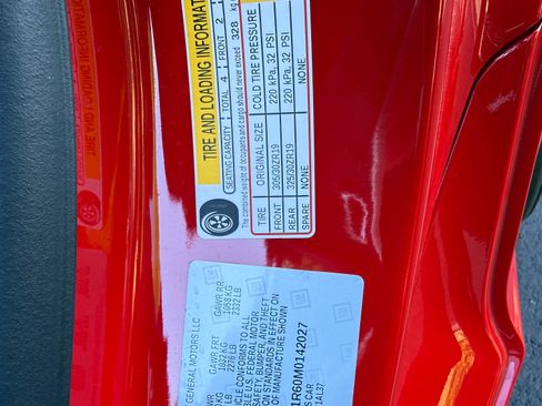Used 2021 Chevrolet Camaro ZL1 RWD image 32