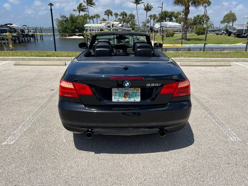 Used 2011 BMW 335i Convertible image 4