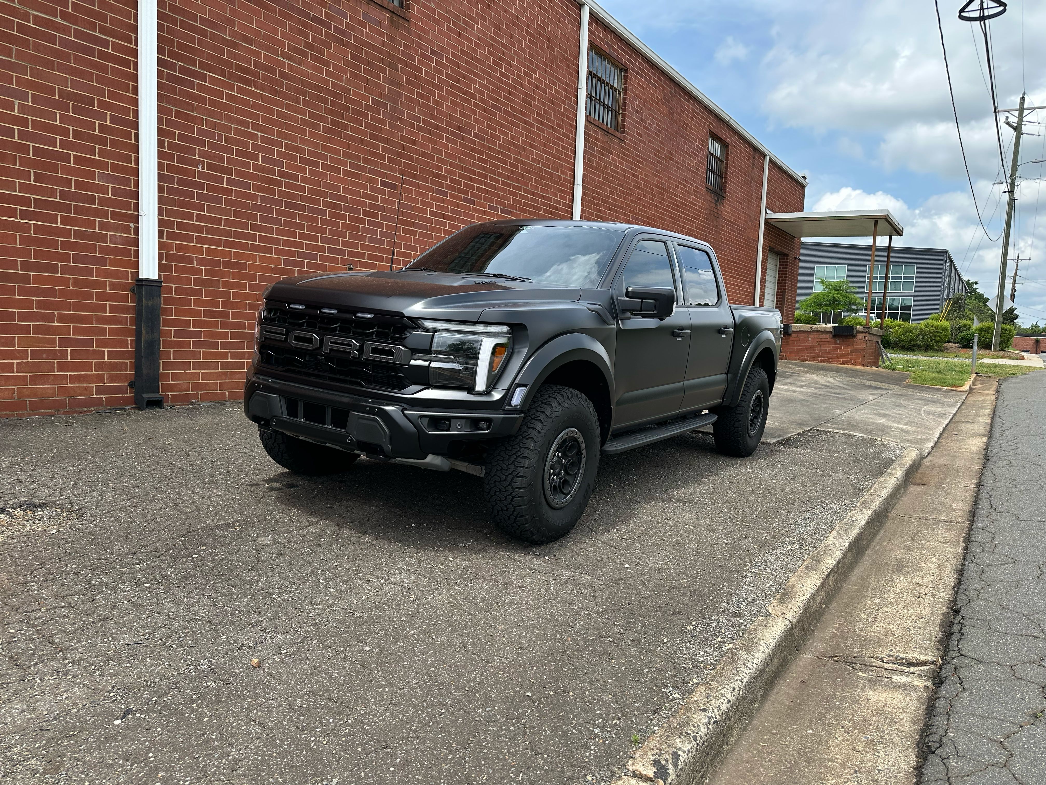 Used 2025 Ford F150 Raptor AWD/4WD image 10