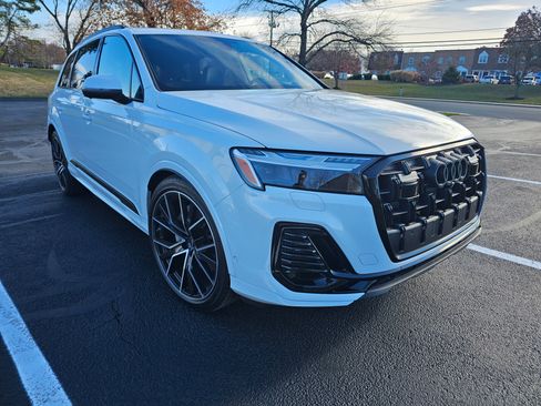 Used 2025 Audi Q7 3.0T Prestige image 1