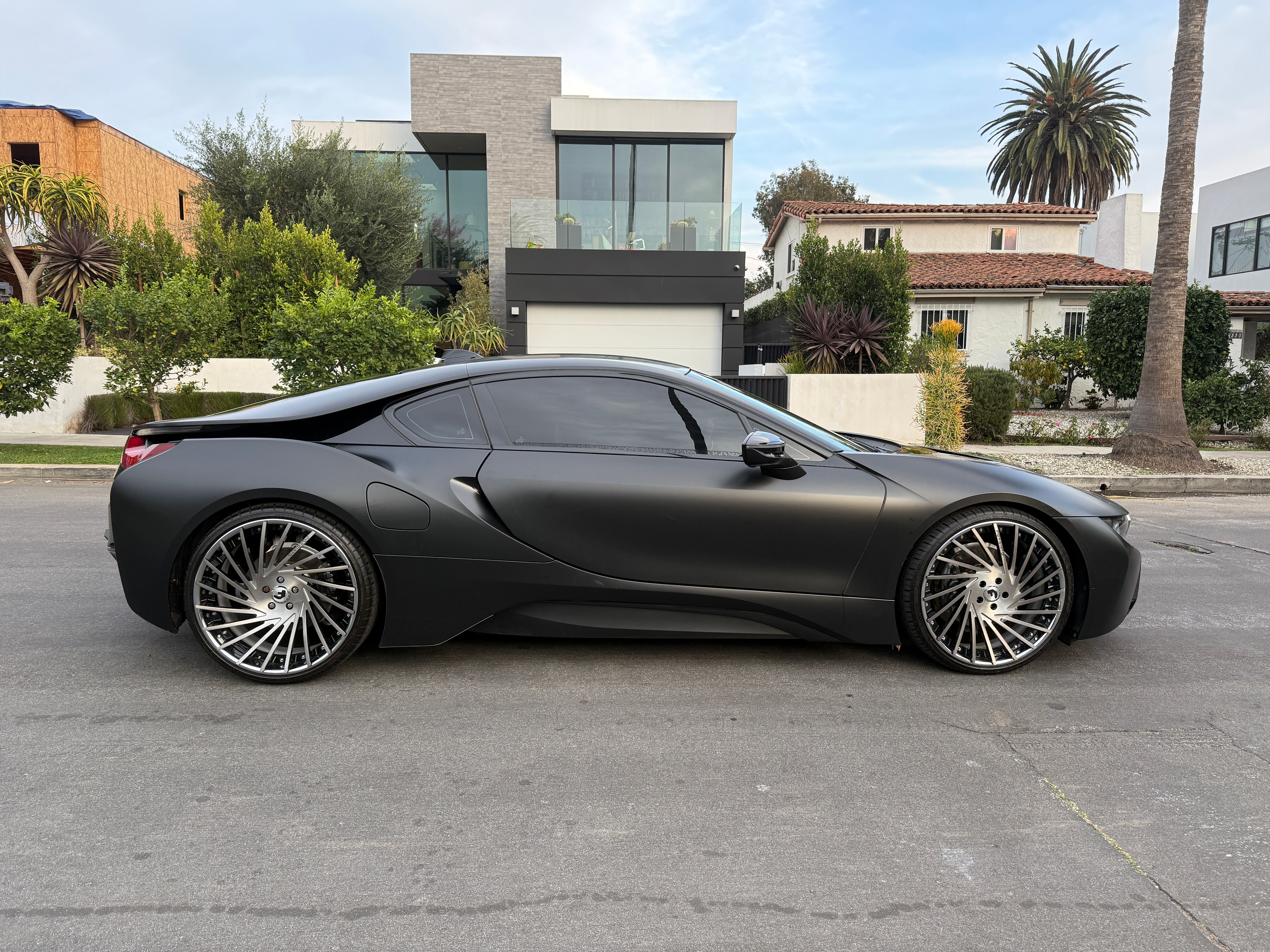 Used 2017 BMW i8 AWD/4WD image 9