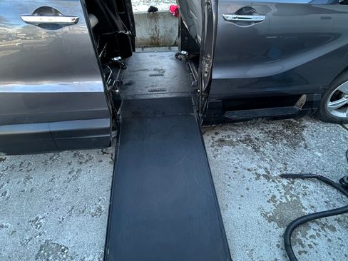 Used 2019 Honda Odyssey EX-L image 16