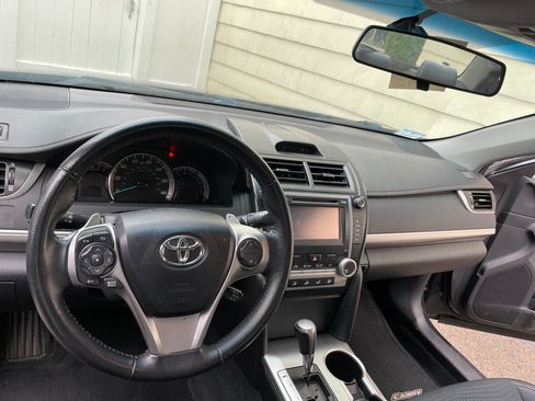 Used 2013 Toyota Camry SE image 9