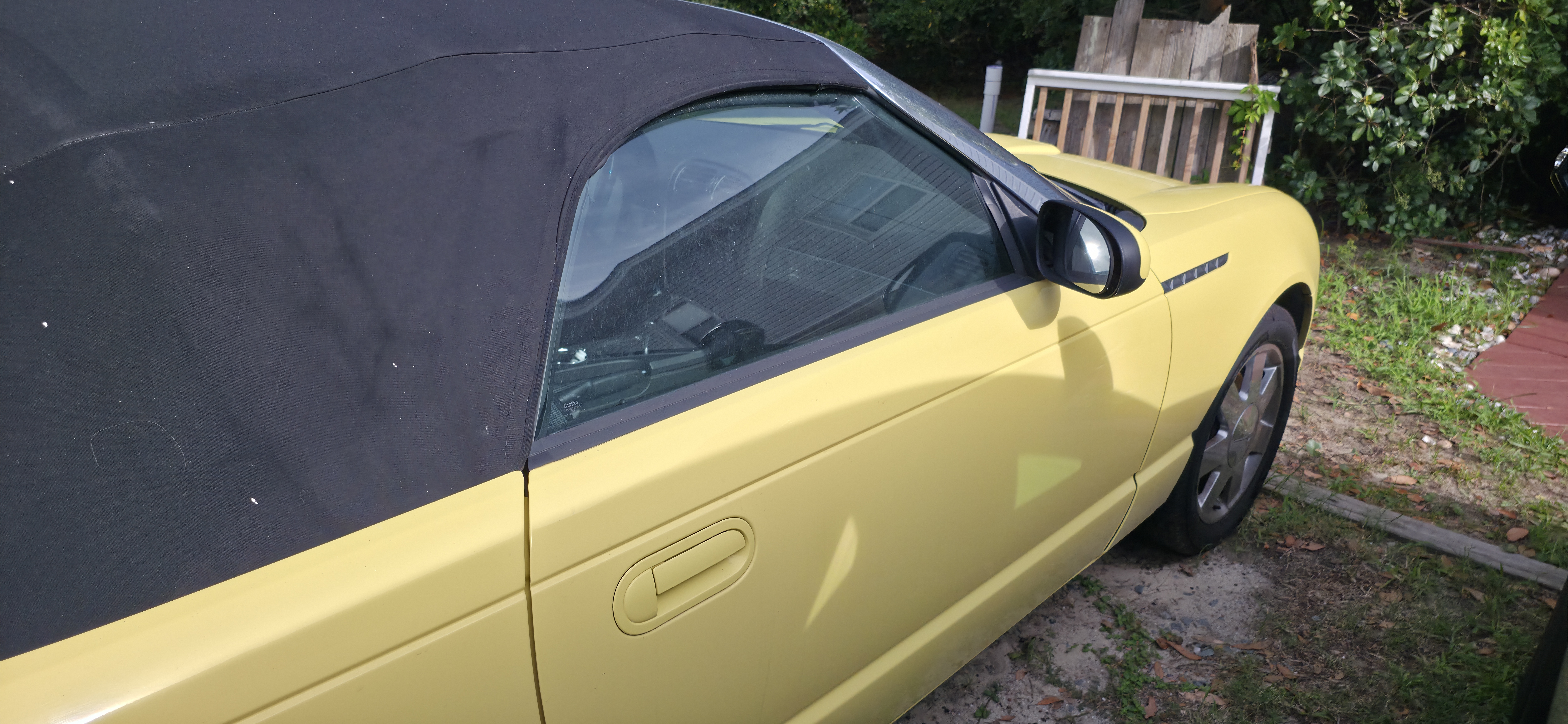 Used 2002 Ford Thunderbird RWD image 15