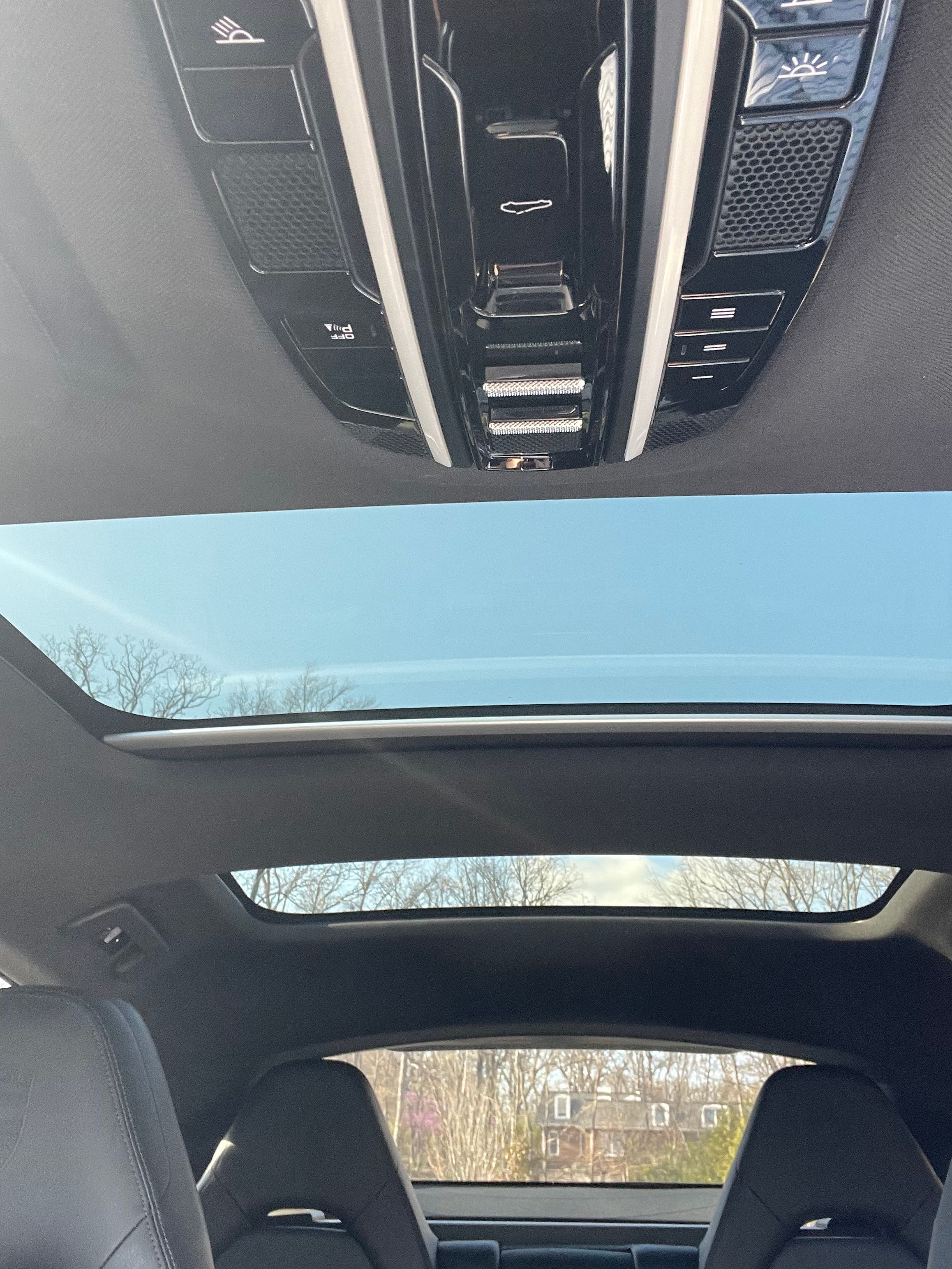 Used 2017 Porsche Panamera 4 AWD/4WD image 16