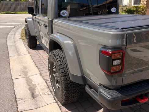 Used 2023 Jeep Gladiator Rubicon w/ LED Lighting Group image 10