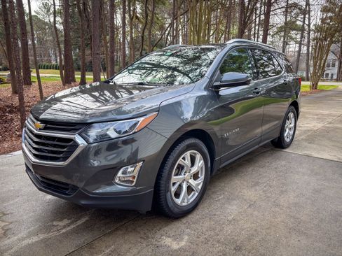 Used 2019 Chevrolet Equinox LT image 1