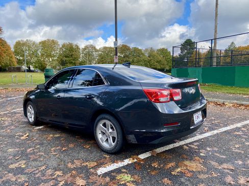 Used 2015 Chevrolet Malibu LT image 4