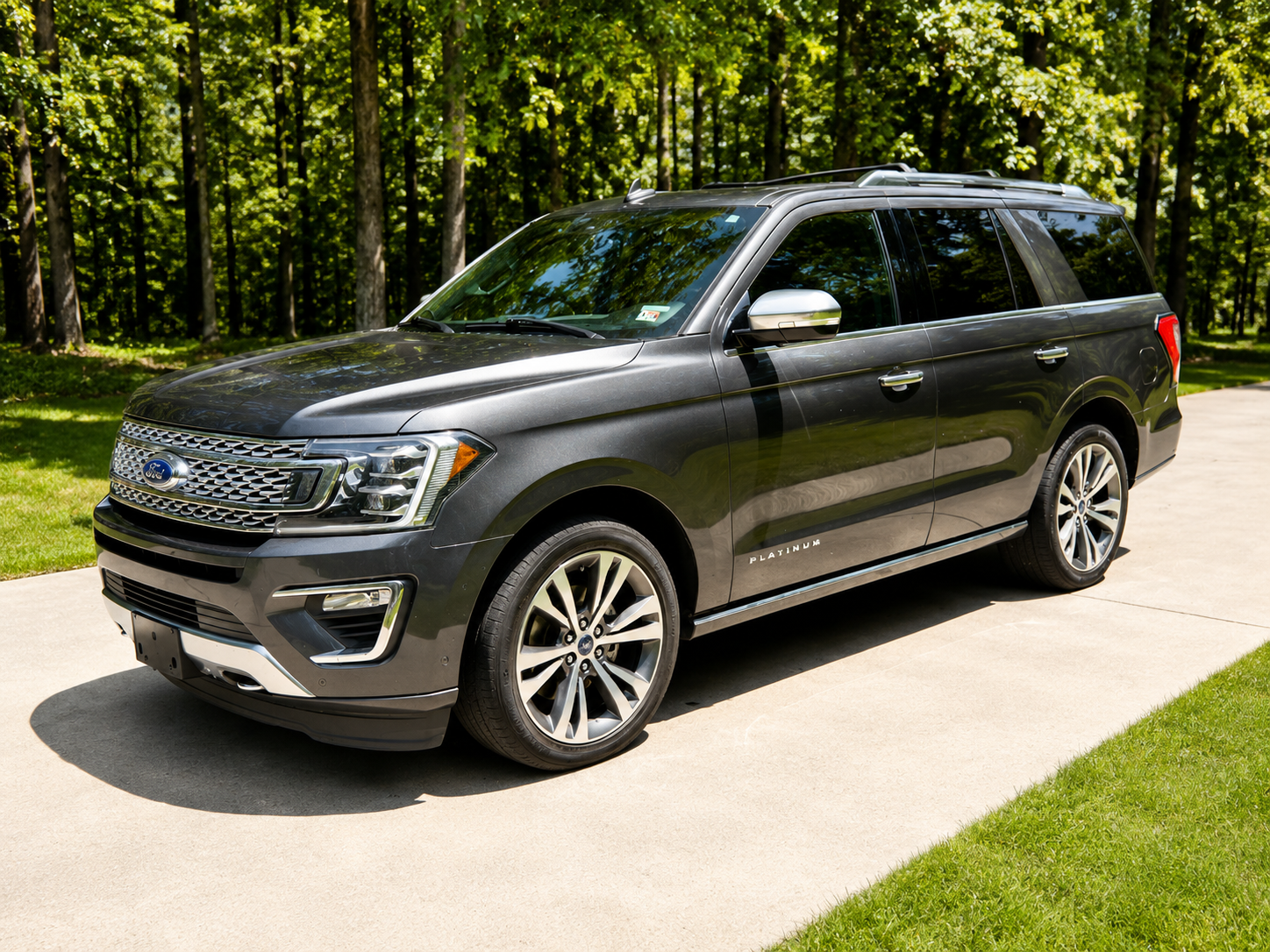 Used 2020 Ford Expedition Platinum AWD/4WD image 2