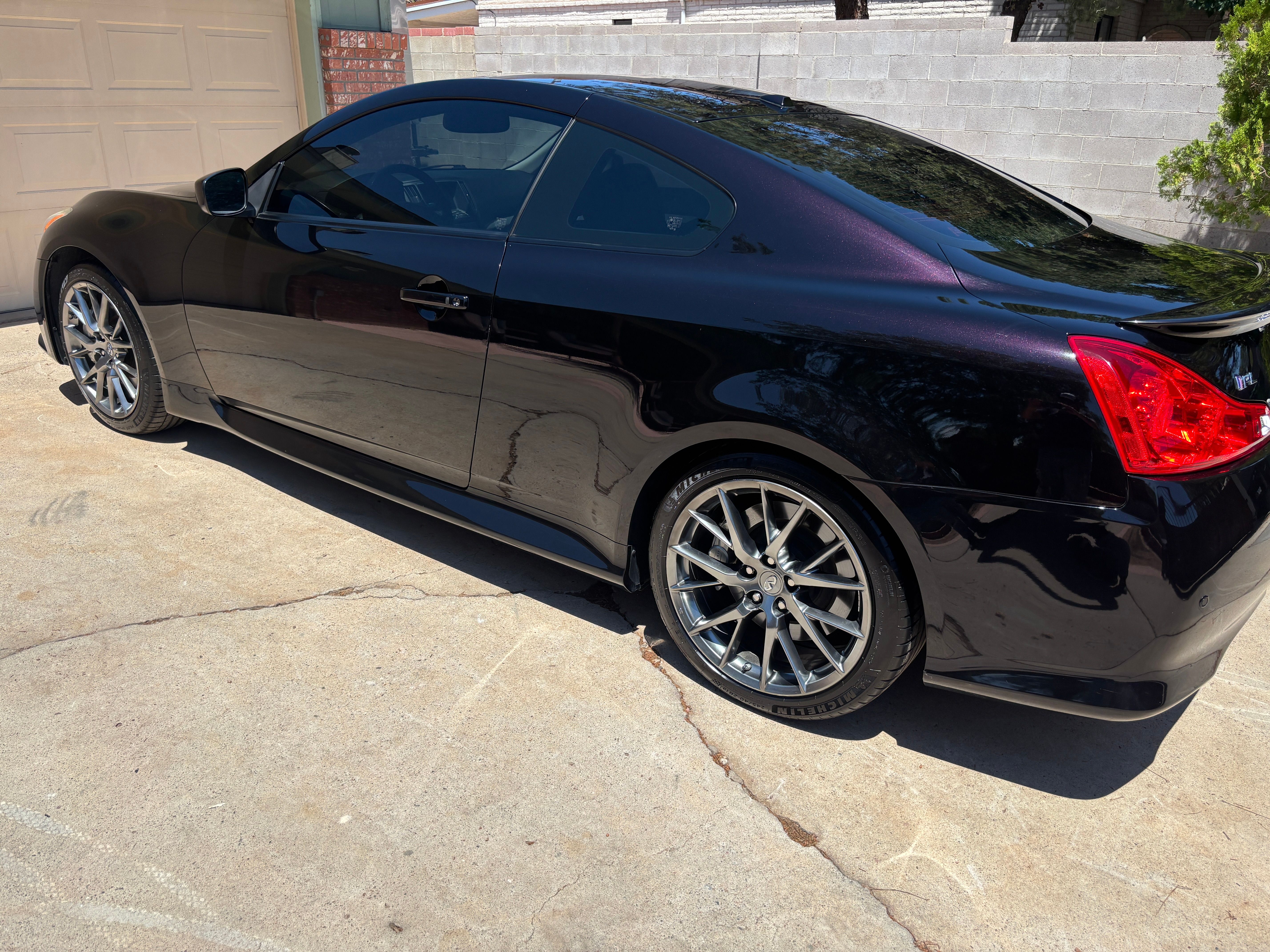 Used 2011 INFINITI G37 IPL RWD image 9