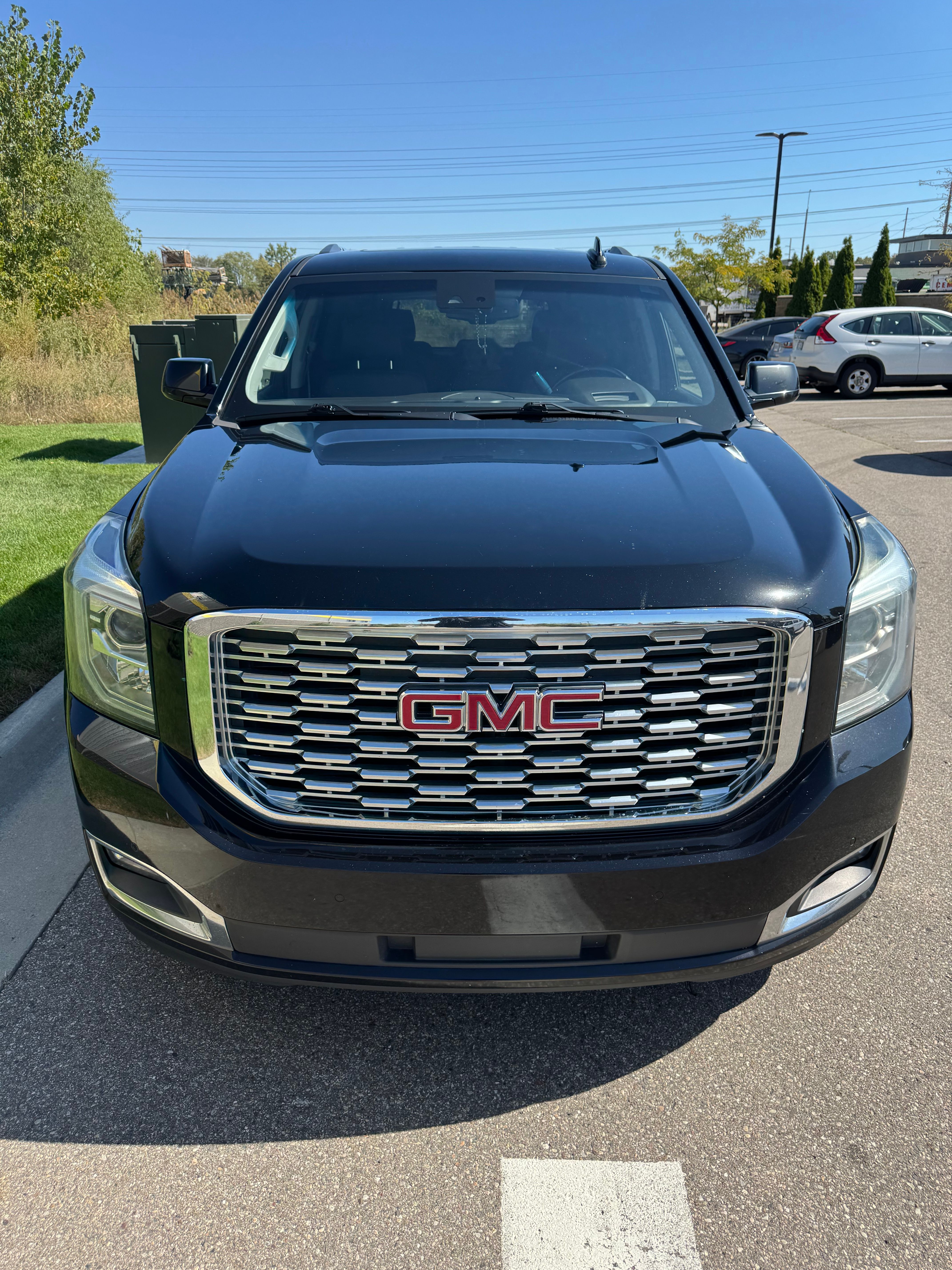 Used 2018 GMC Yukon Denali w/ Denali Ultimate Package AWD/4WD image 2
