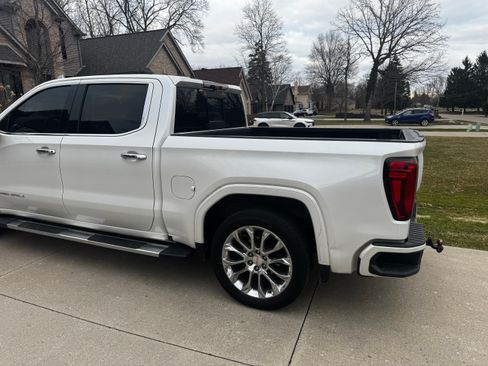 Used 2020 GMC Sierra 1500 Denali w/ Technology Package image 8